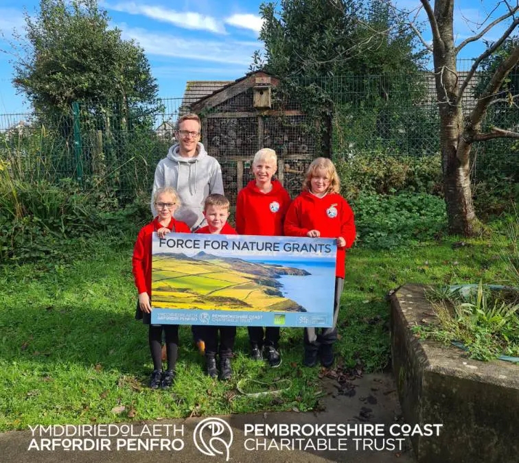 Prosiectau cadwraeth wedi’u gyrru gan y gymuned yn ffynnu gyda grantiau Gweithredu dros Natur