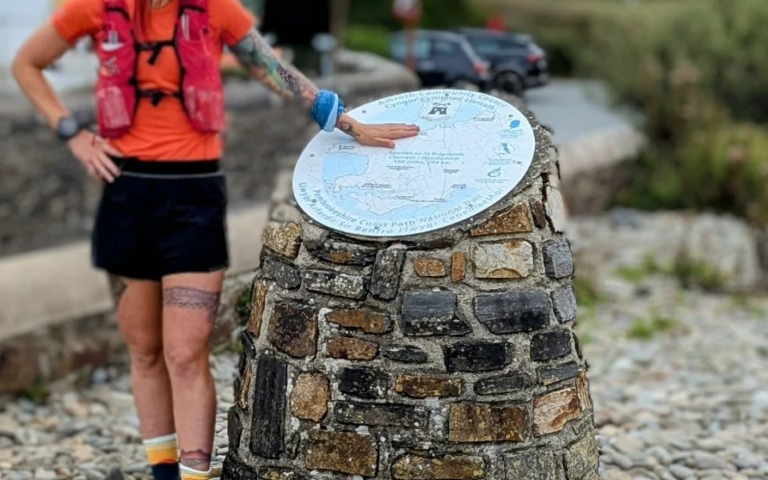 Enwi Sanna Duthie yn Llysgennad i Ymddiriedolaeth Elusennol Arfordir Penfro